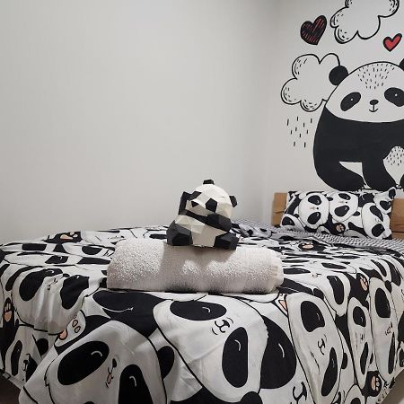 Teluk Panglima Garang Netflix Panda House 3B2R Rimbayu Kota Kemuning With Atari Games 아파트 외부 사진