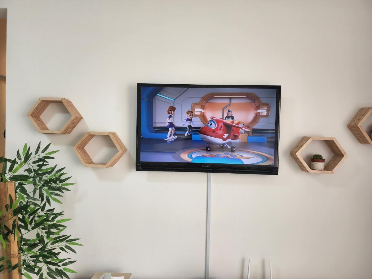 Teluk Panglima Garang Netflix Panda House 3B2R Rimbayu Kota Kemuning With Atari Games 아파트 외부 사진